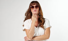 Indlæs billede til gallerivisning Vores kendte kvalitet giver mulighed for individuelt tilpasning så din solbrille altid sidder perfekt. De matchende solglas beskytter øjnene mod solens skadelige UV stråler. Har du brug for styrke i dine PREGO solbriller så kontakt din lokale optiker. Vi samarbejder internationalt med de bedste optikere.